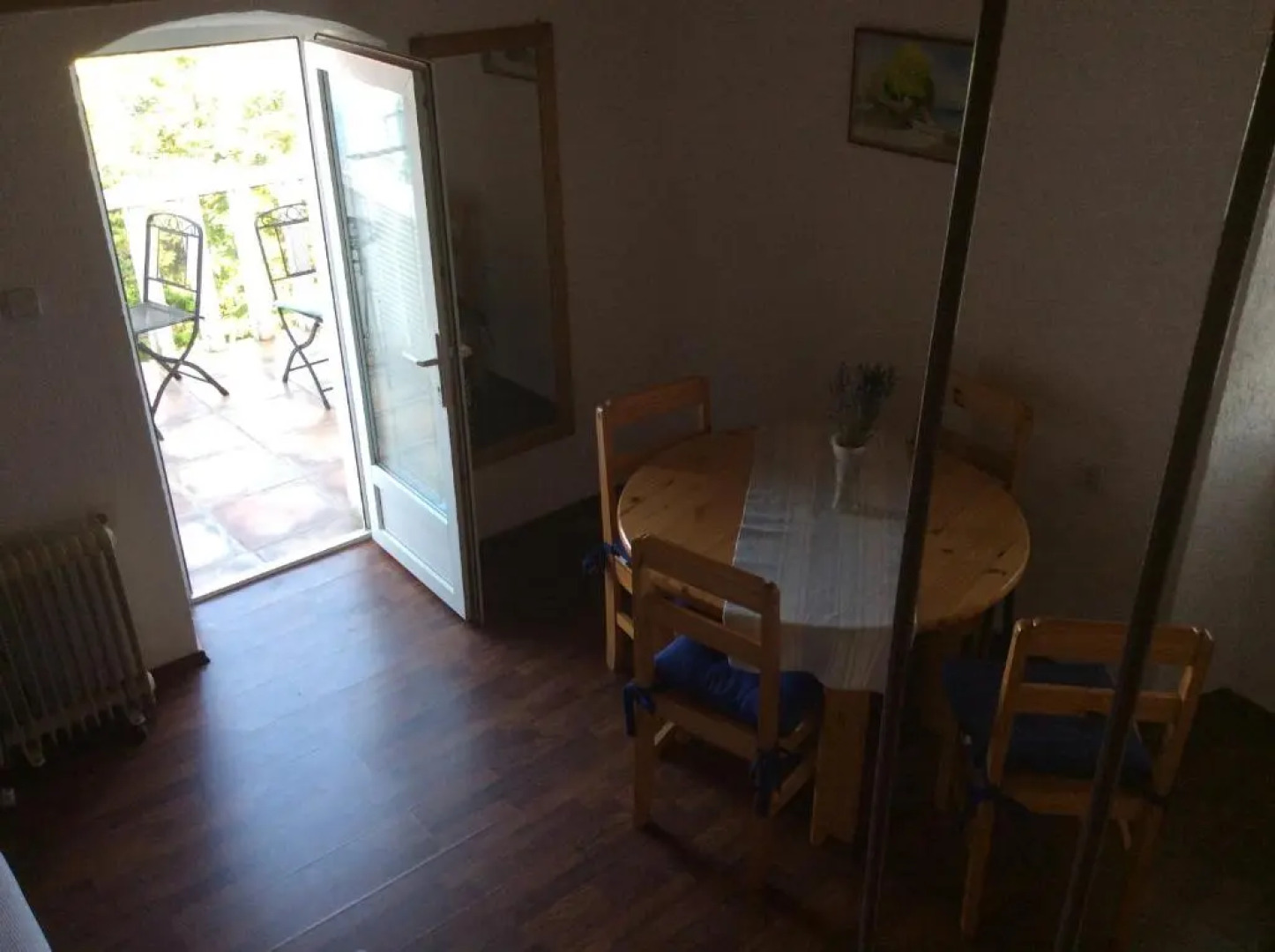 Apartman Ustrine