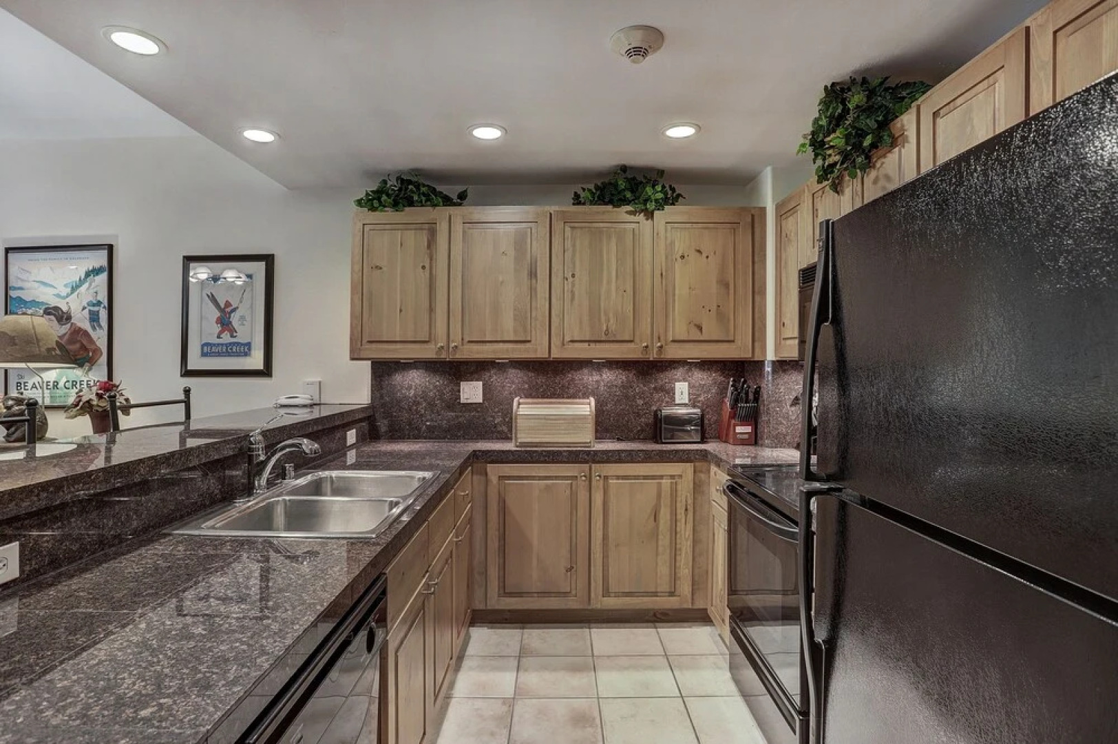 2br- Arrowhead Village- Great Location And Gorgeous  2 Bedroom Condo by RedAwning