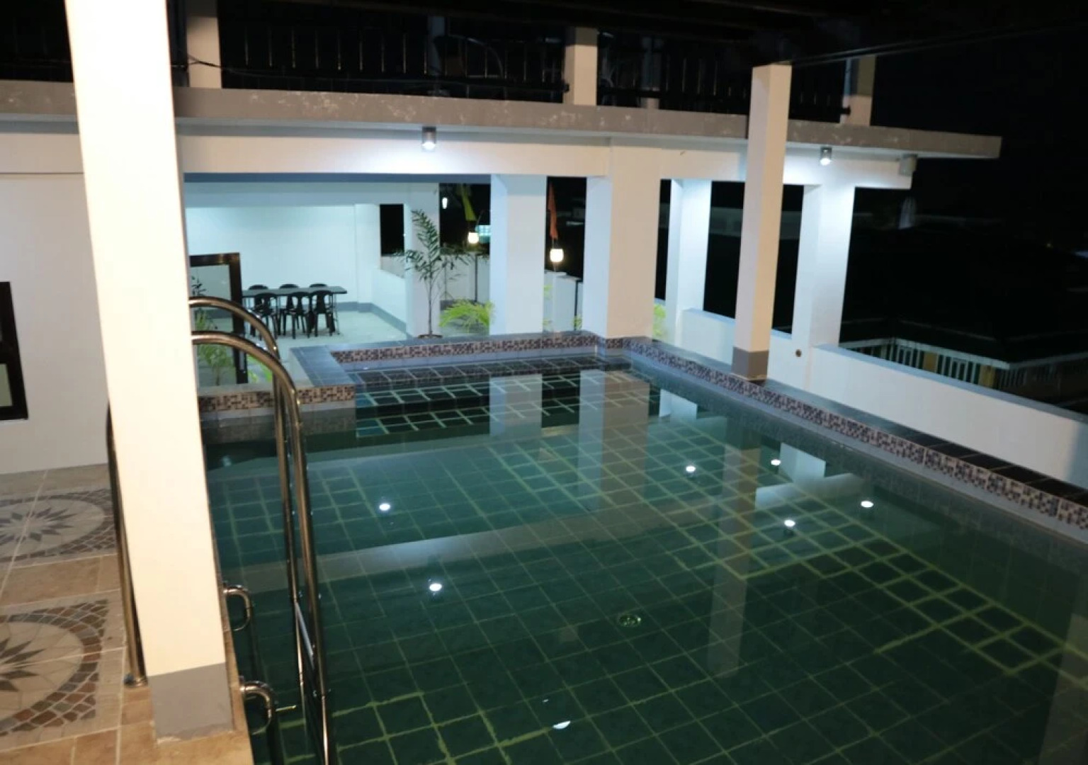 Endless Summer Hotel