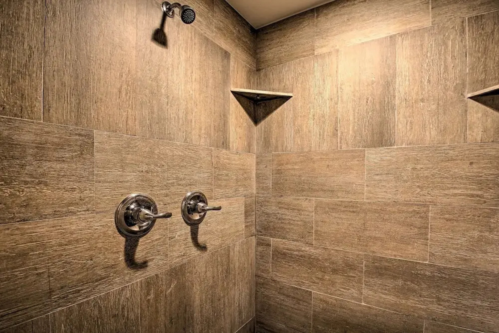 Kayaks & Boat Slip: Waterfront Hot Springs Home!