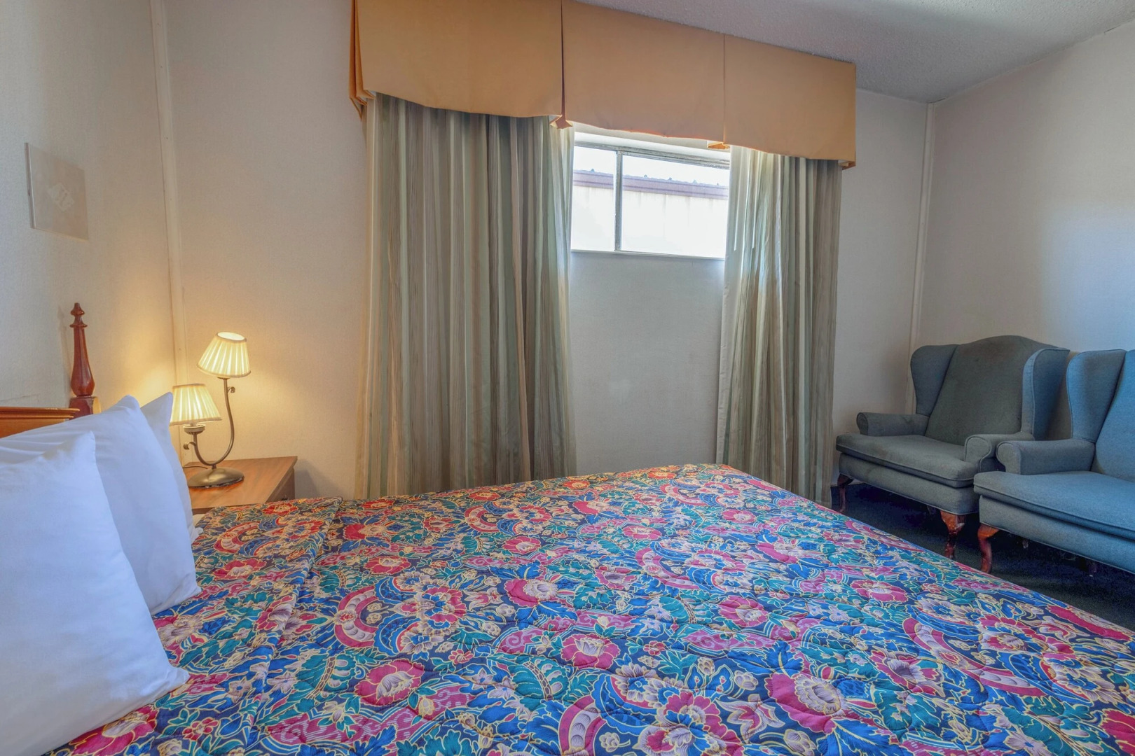 Royal Holiday Motel By Belvilla Gallup I-40