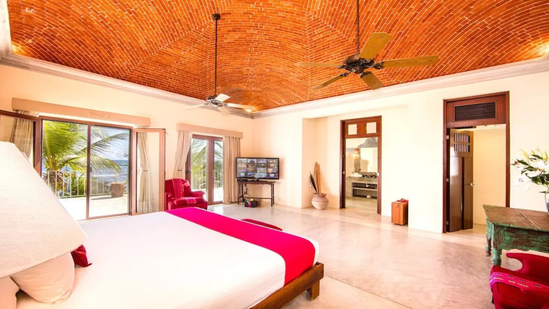 Hacienda Del Mar 7-15BR Villa Full Staff By RMH