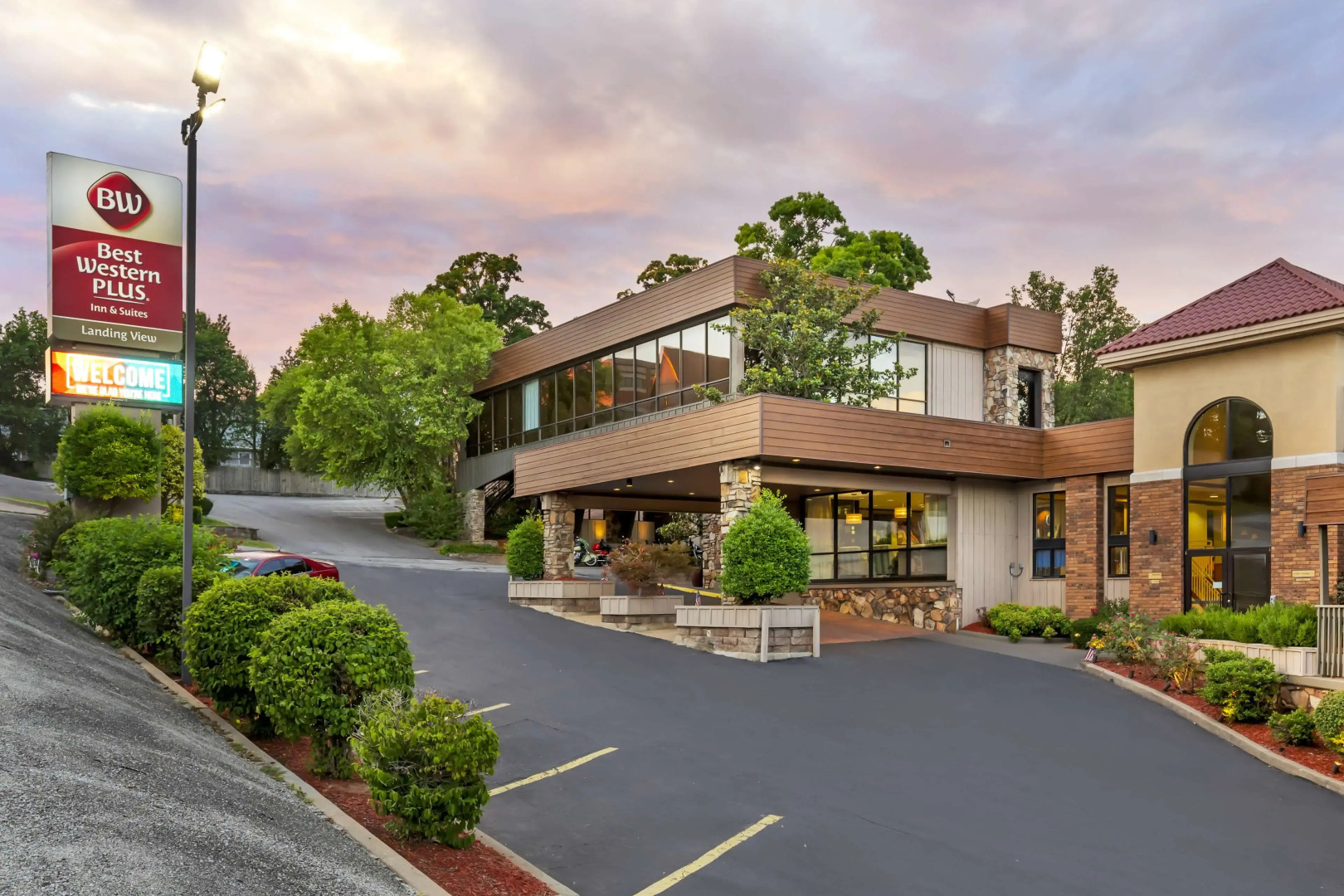 Best Western Plus Landing View Inn & Suites