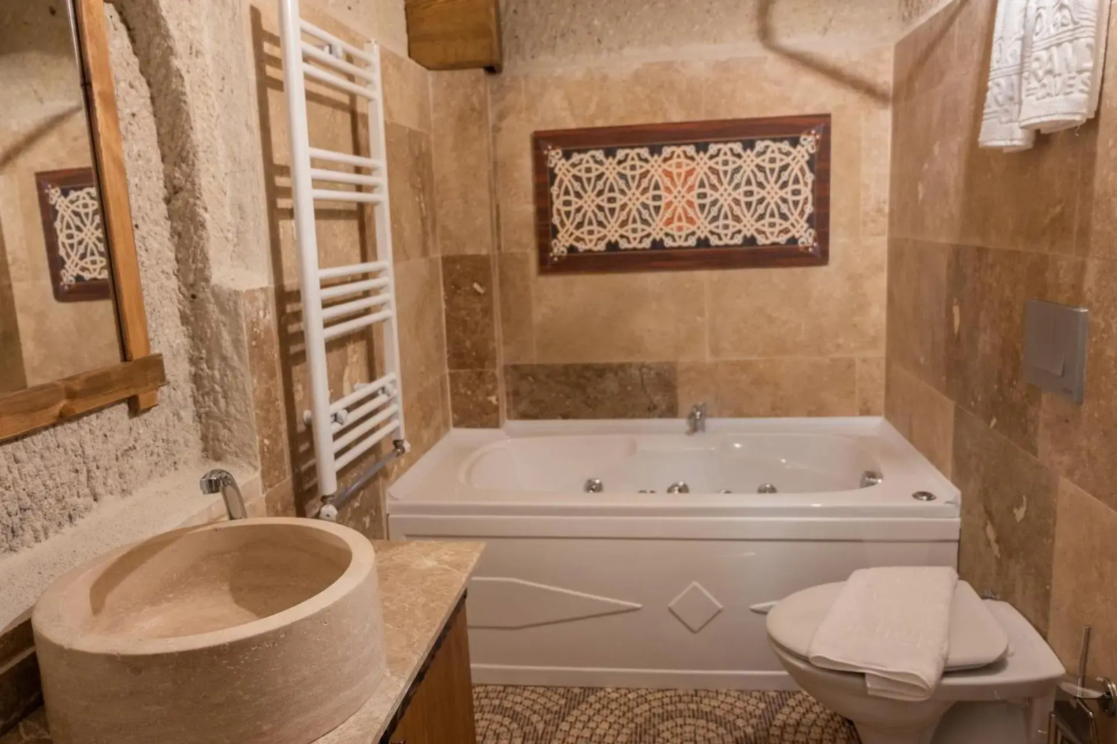 Grand Elite Cave Suites