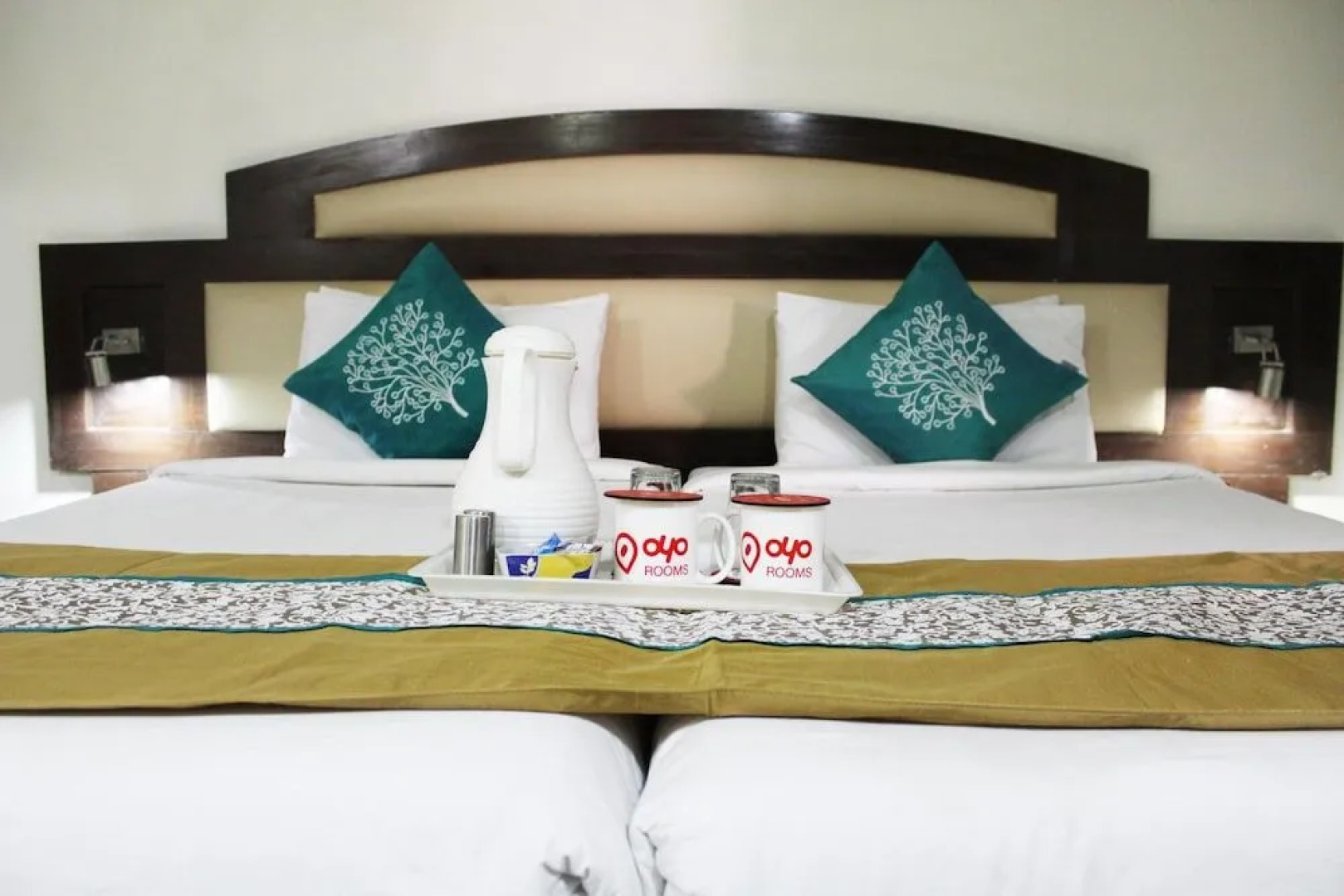 OYO 1818 Hotel Central