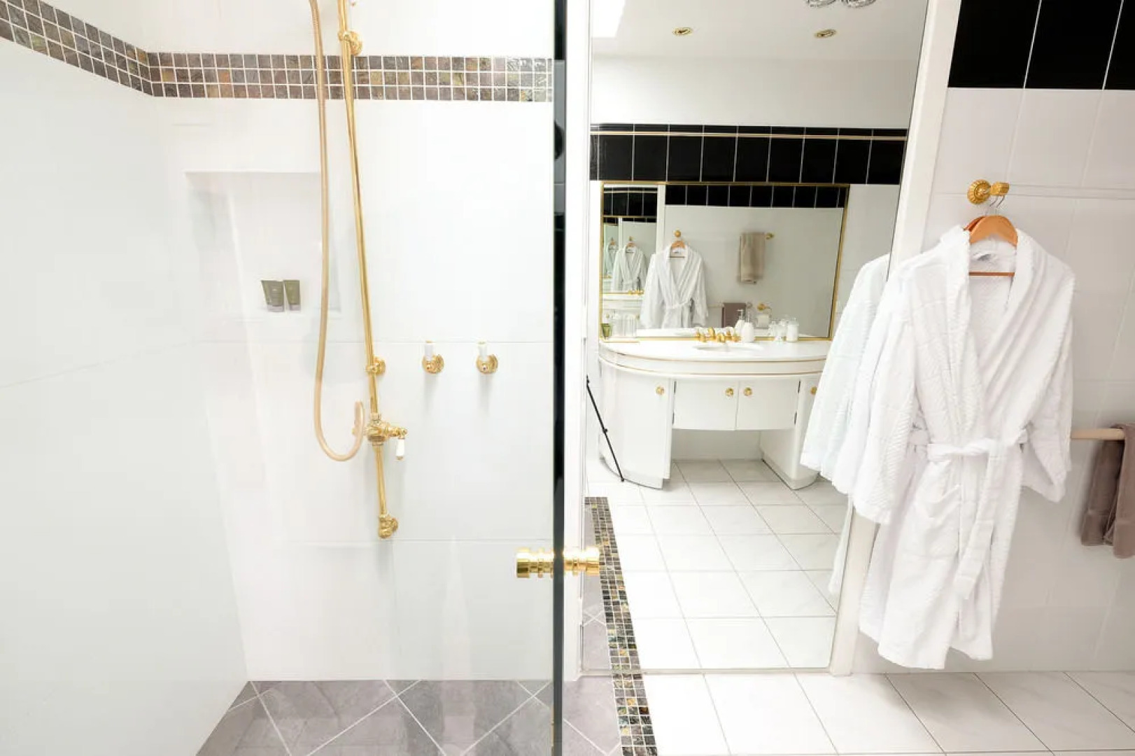 Whitesbeach Guesthouse