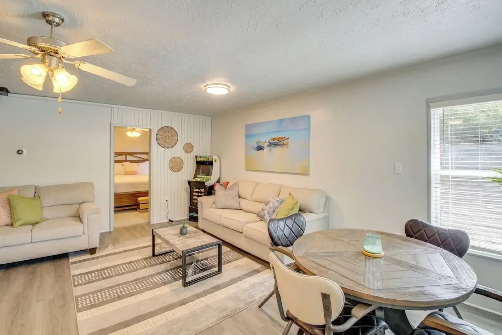 Lakefront Escape w/ Boat Docks in Hot Springs!