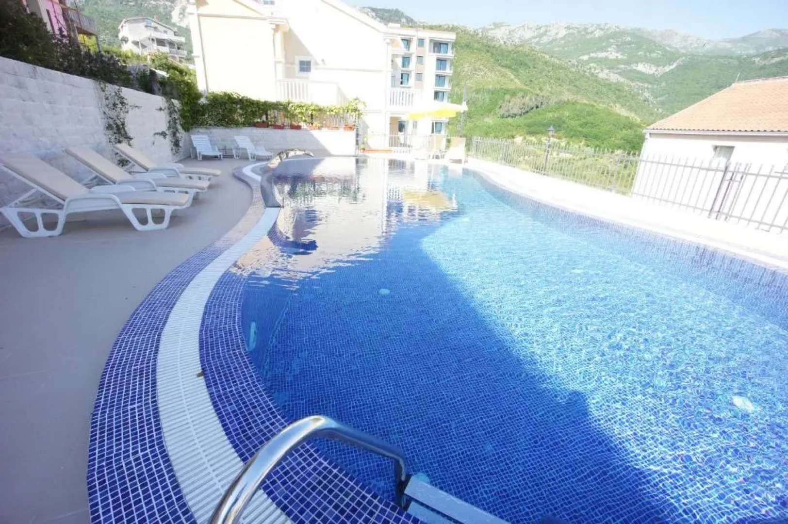 Apartments Becici Sunset