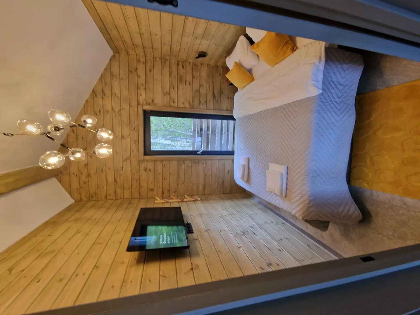 Gedeon House (Гедеон Хаус)