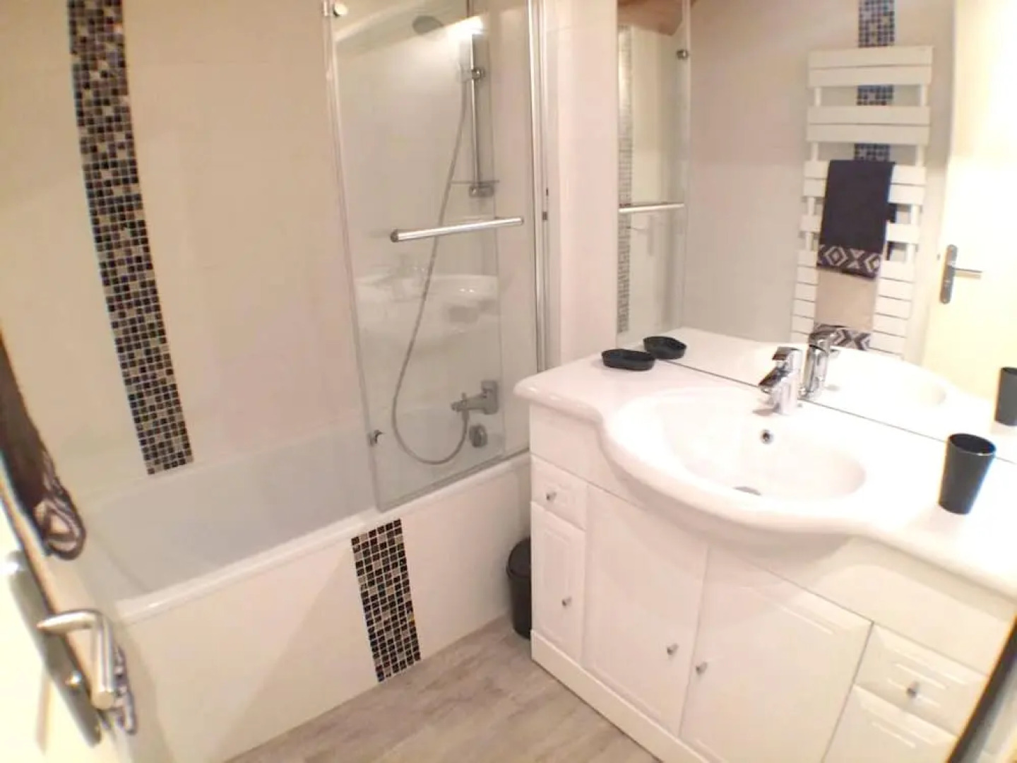 Apartment With one Bedroom in Vannes, With Furnished Balcony - 5 km Fr