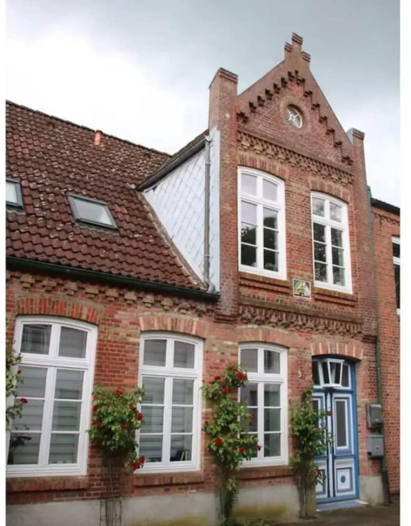 Cozy Apartment on the Canal
