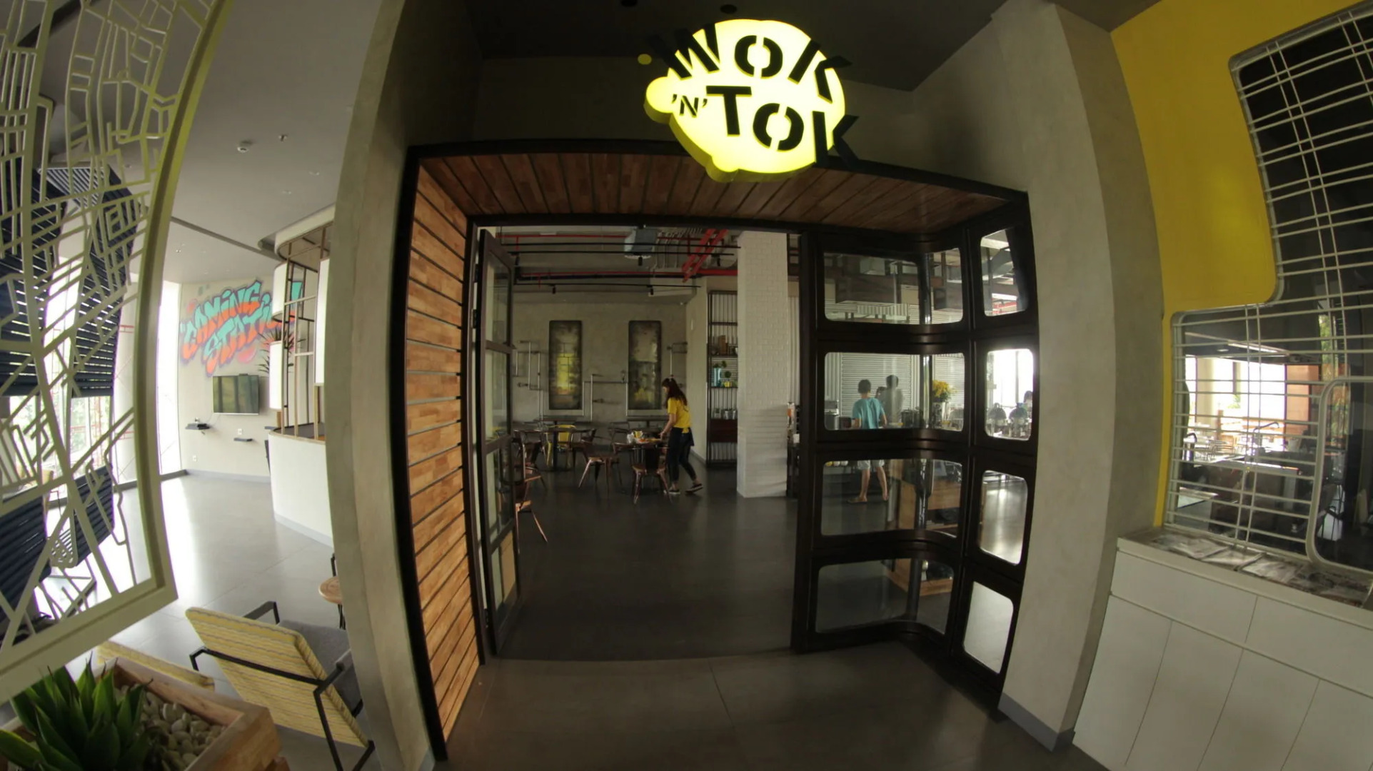 YELLO Hotel Jemursari Surabaya