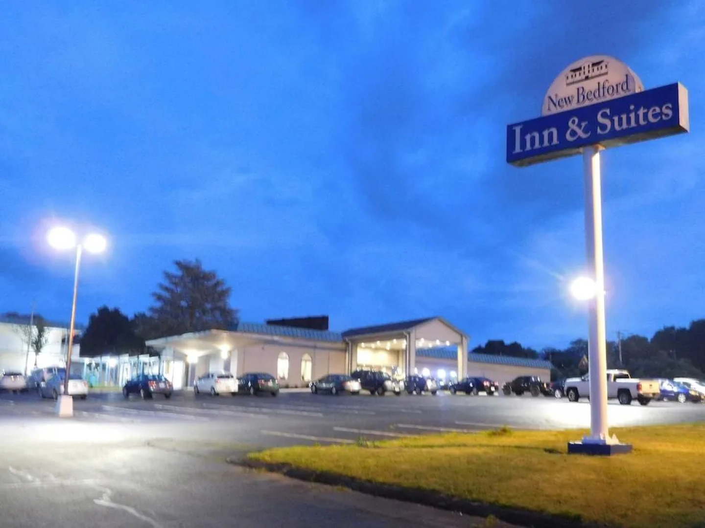 Whaler Inn and Suites