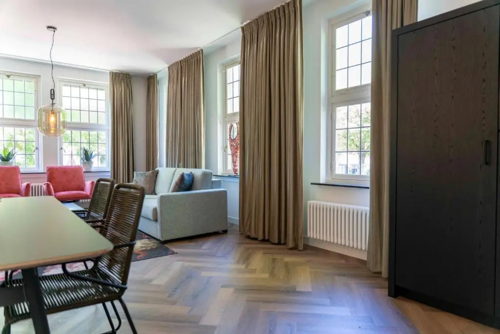 B&W Holiday Apartments