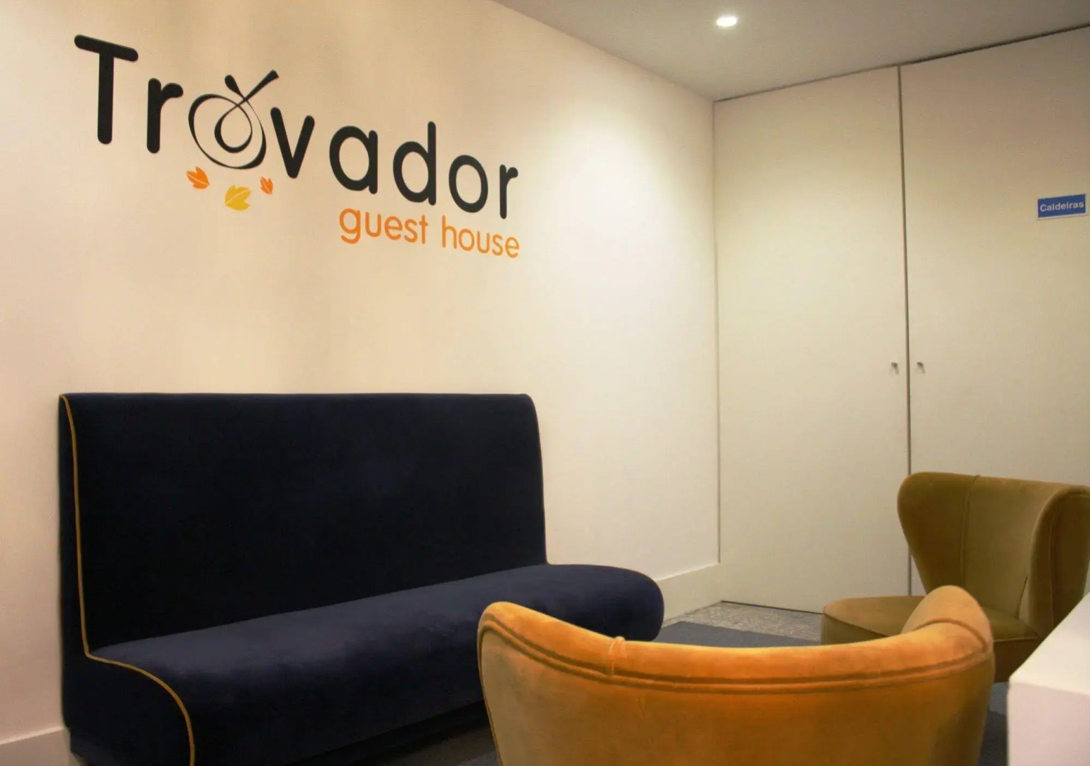 Trovador City Guest House