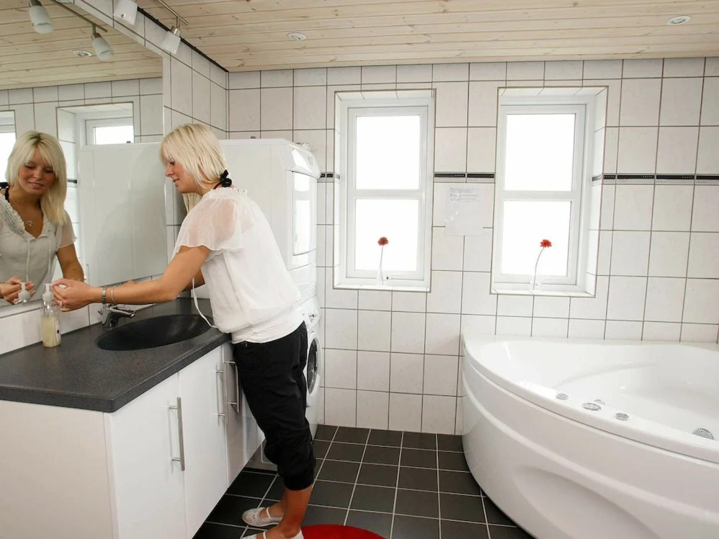 Pretty Holiday Home in Brovst With Whirlpool