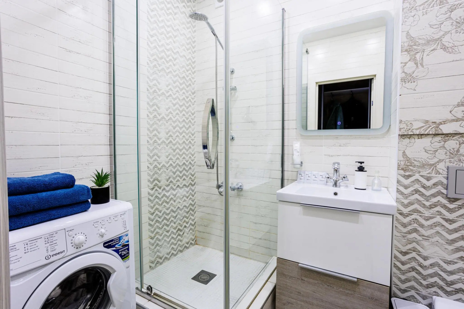 Tolstoy Apart (Толстой Апарт) на проезде 3-й Восточный