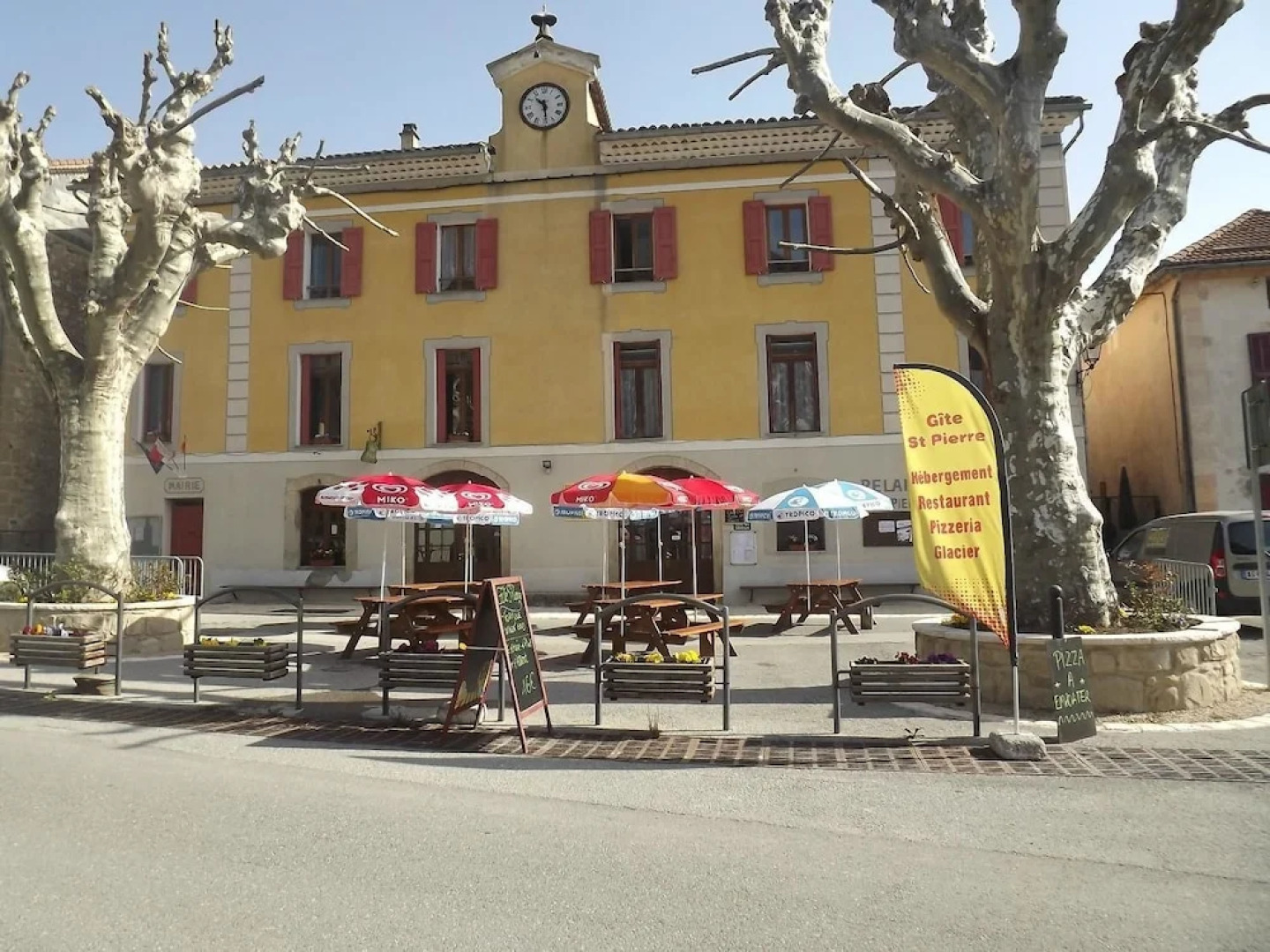 Gîte Saint Pierre Hotel