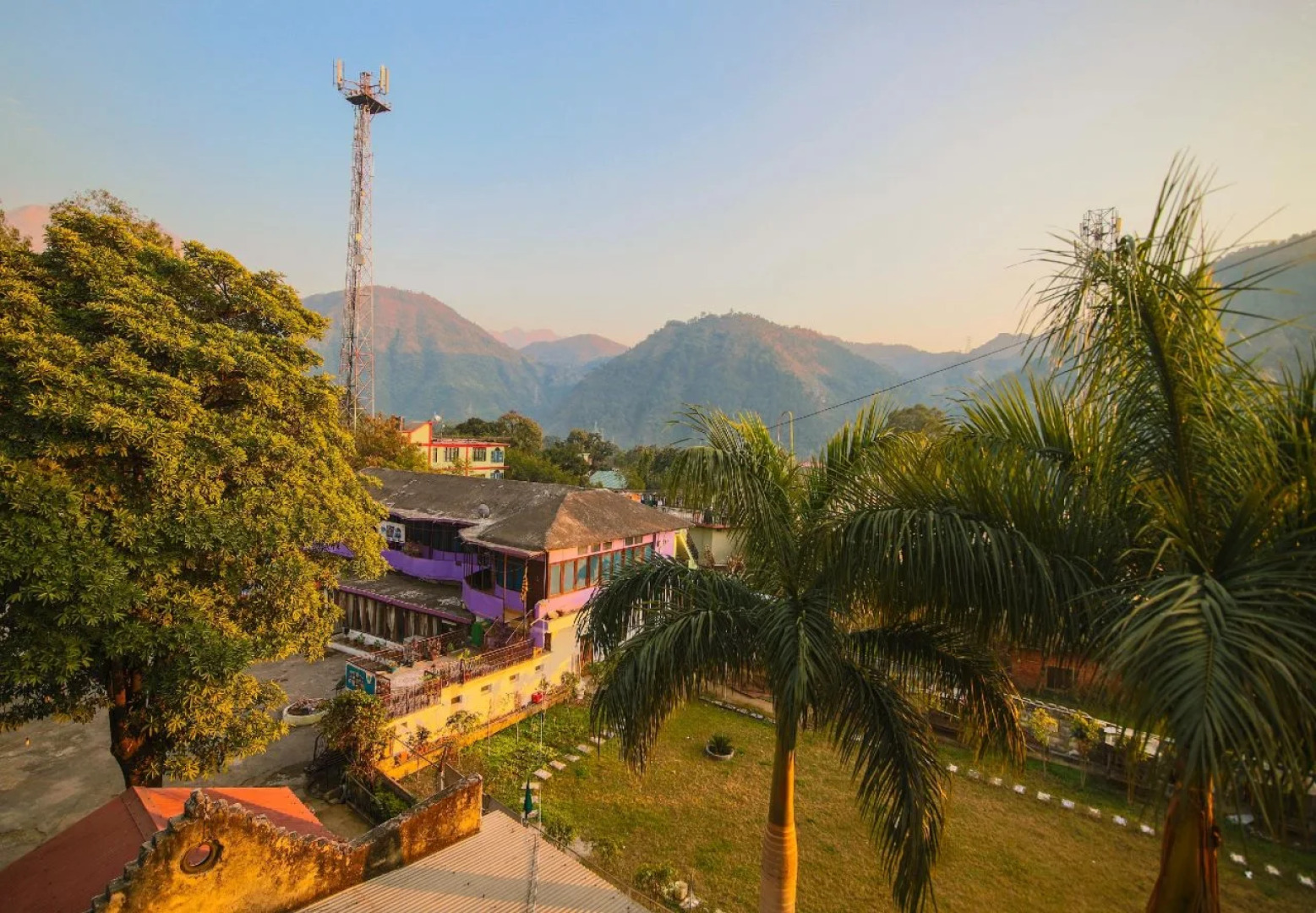 Mid Way Resort by OYO Rooms