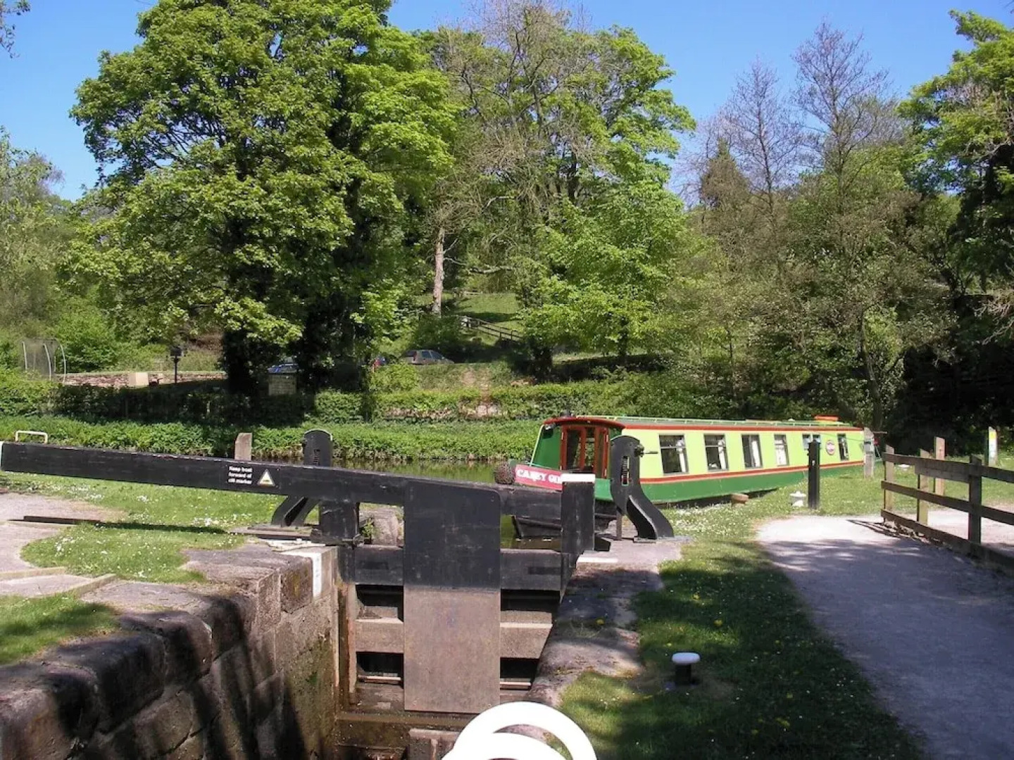 Stone - Boat - Sleeps 6 - Pet Friendly - 85ws