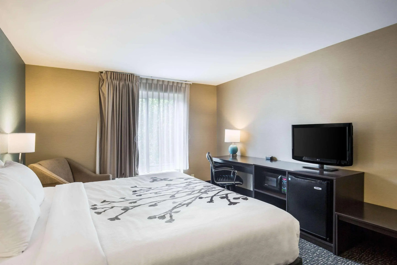 Sleep Inn & Suites Dunmore