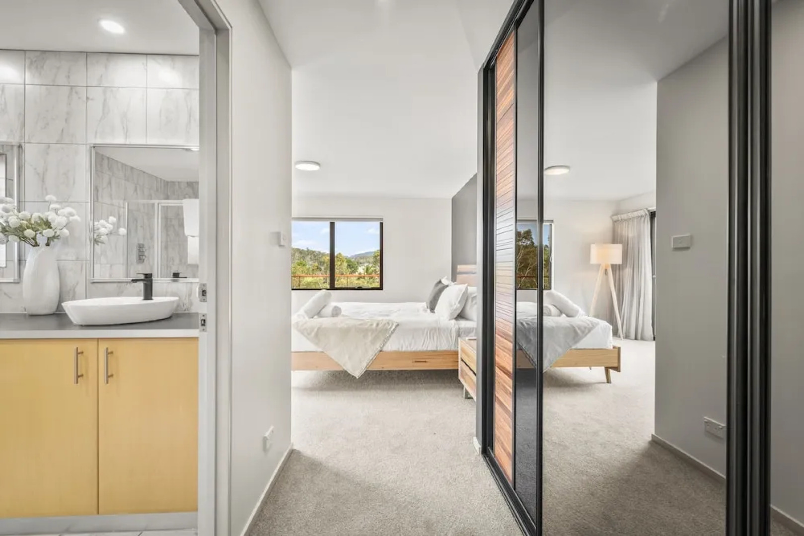 Tree Top Views - 4 Bedroom House