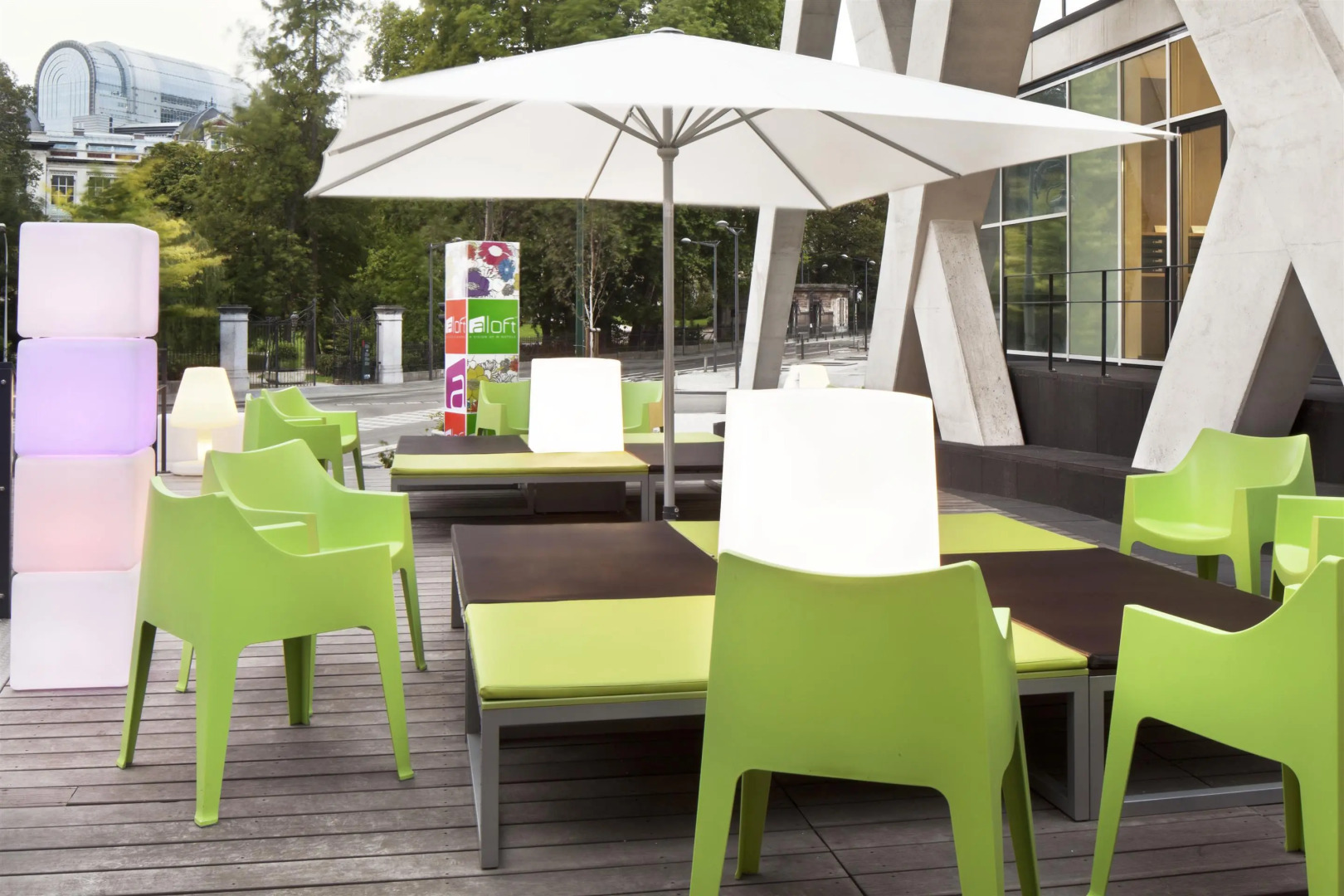 Отель Aloft Brussels Schuman