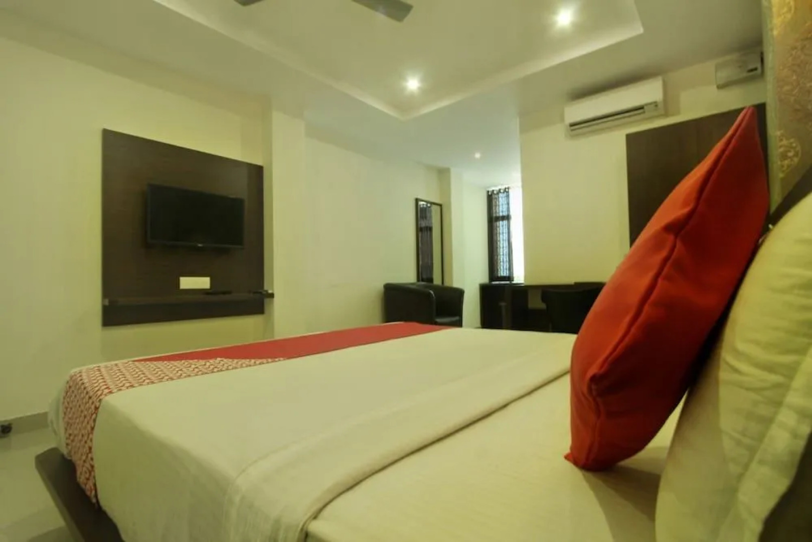 Capital O Hotel Samanvi International