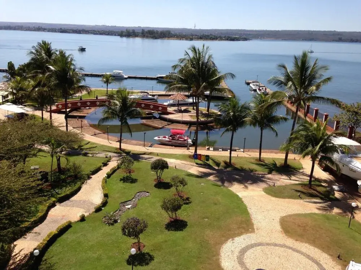 Lake Side Apart Hotel