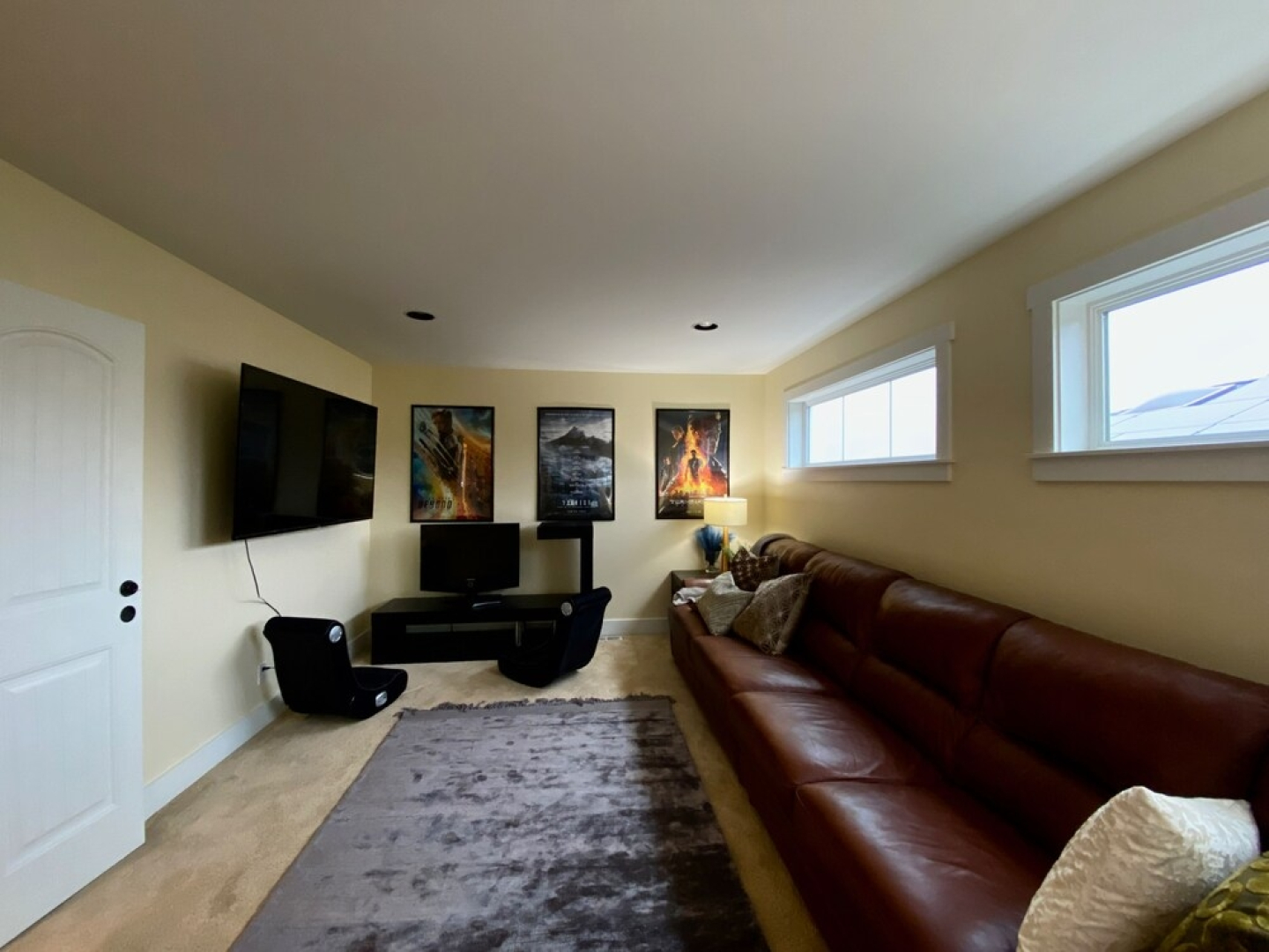 Tranquil 3BR House with Balcony