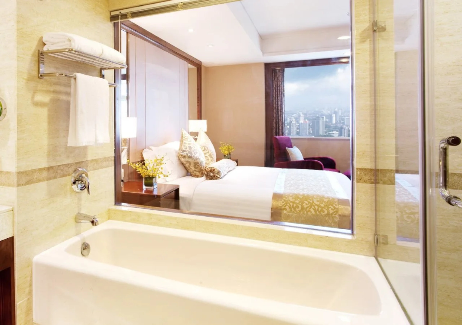 Crowne Plaza Nanjing Hotel & Suites