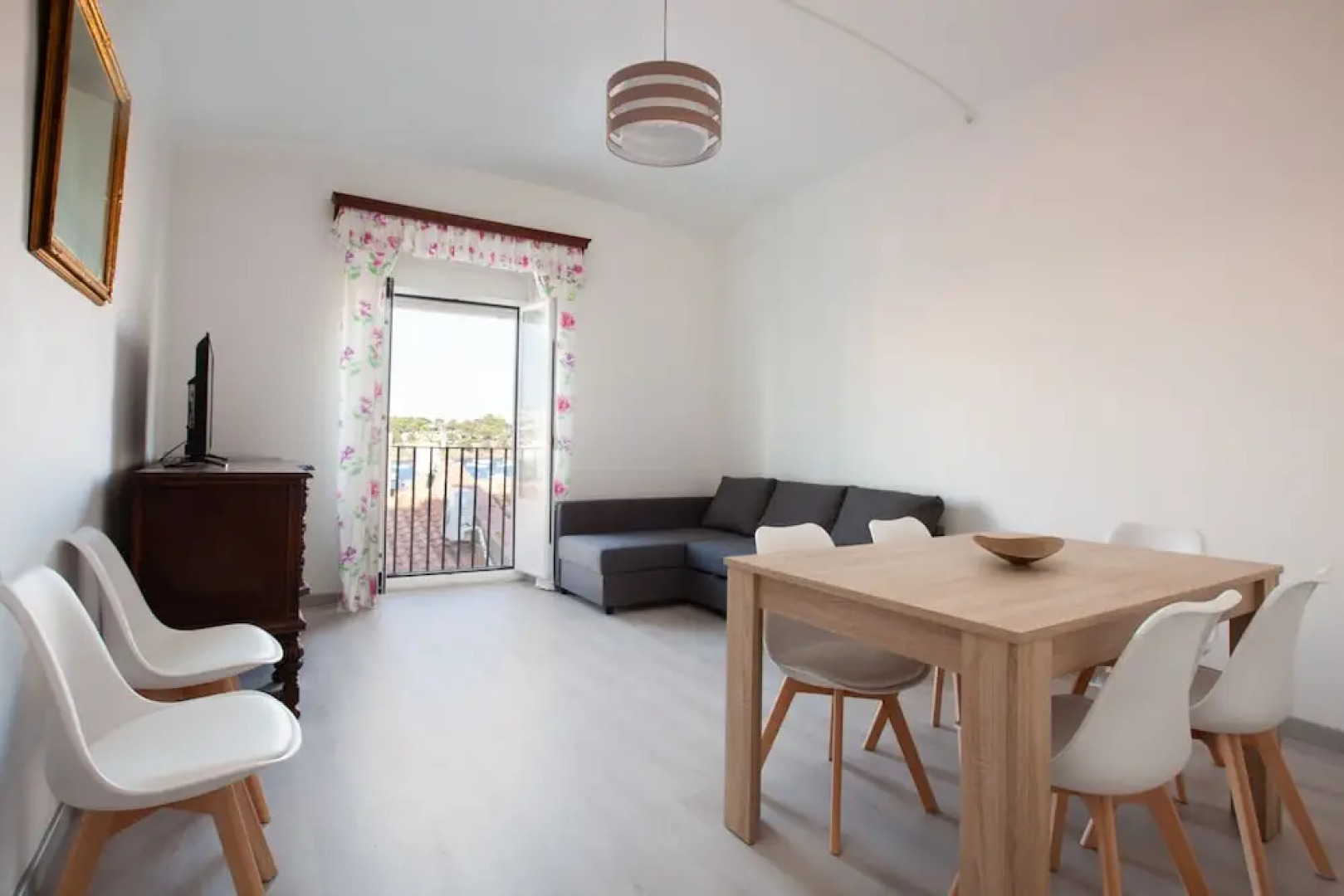 Akira Flats Cadaqués Llané