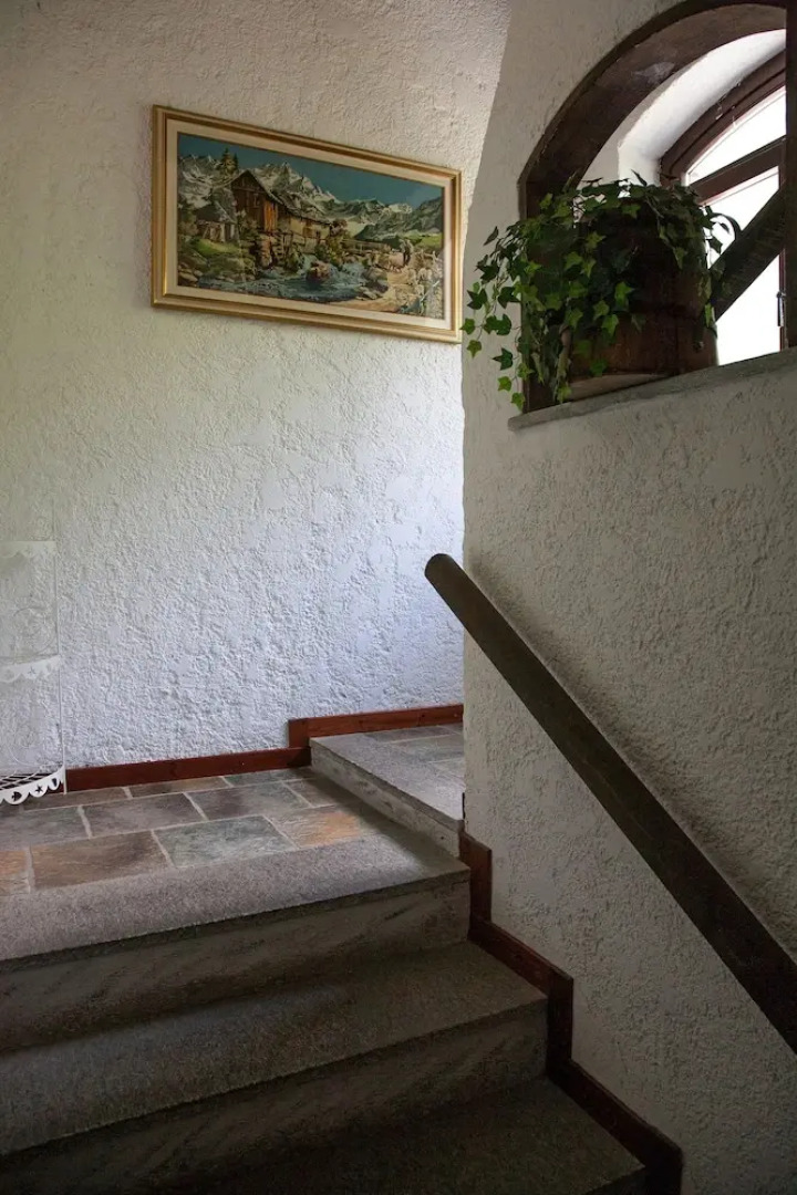 Chalet sul lago Hotel In Montagna