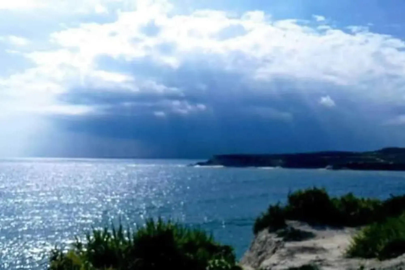 Peaceful Haven With Stunning Views Close to sea