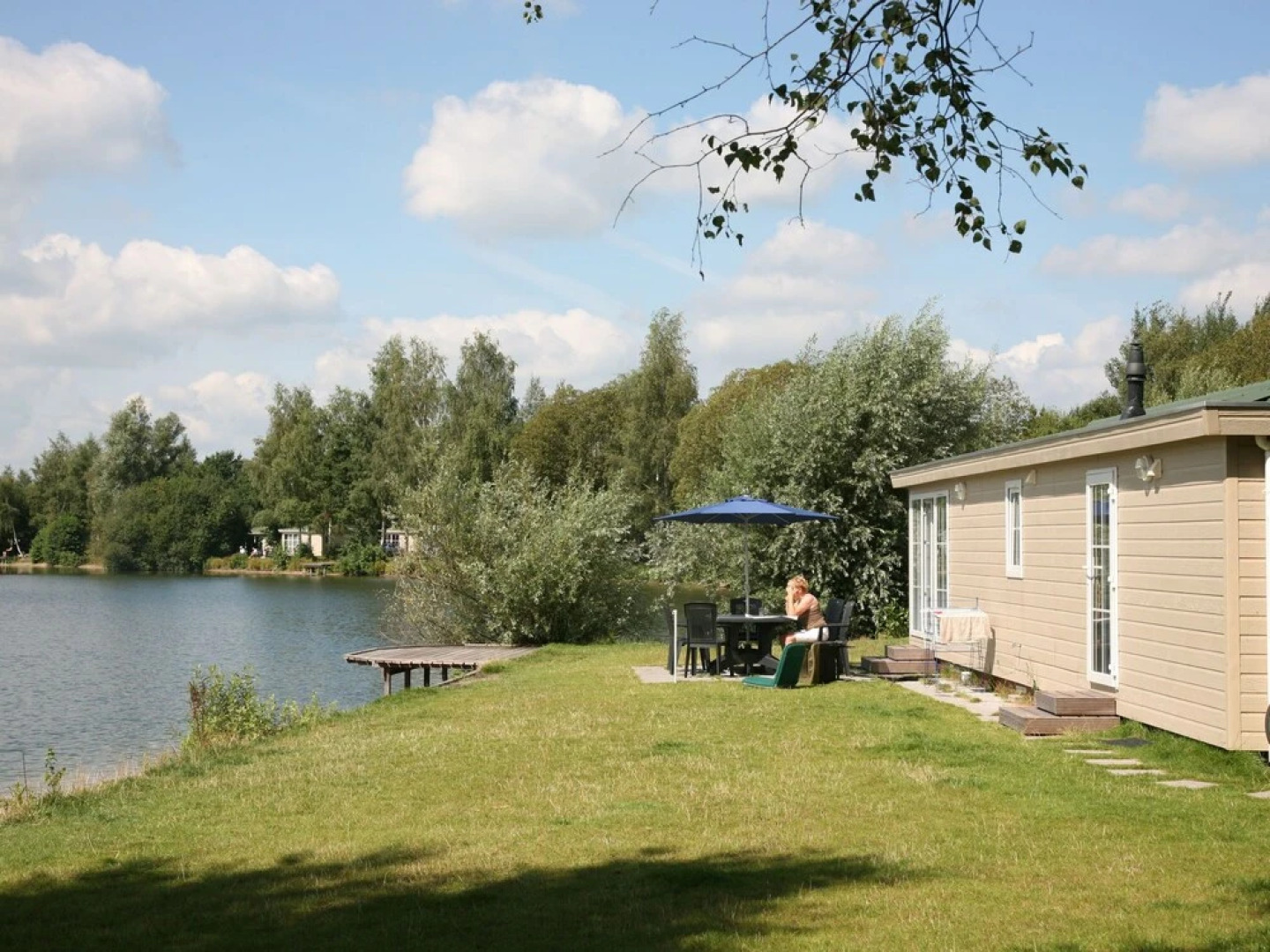 Comfortable chalet with AC and steam shower, in green Twente