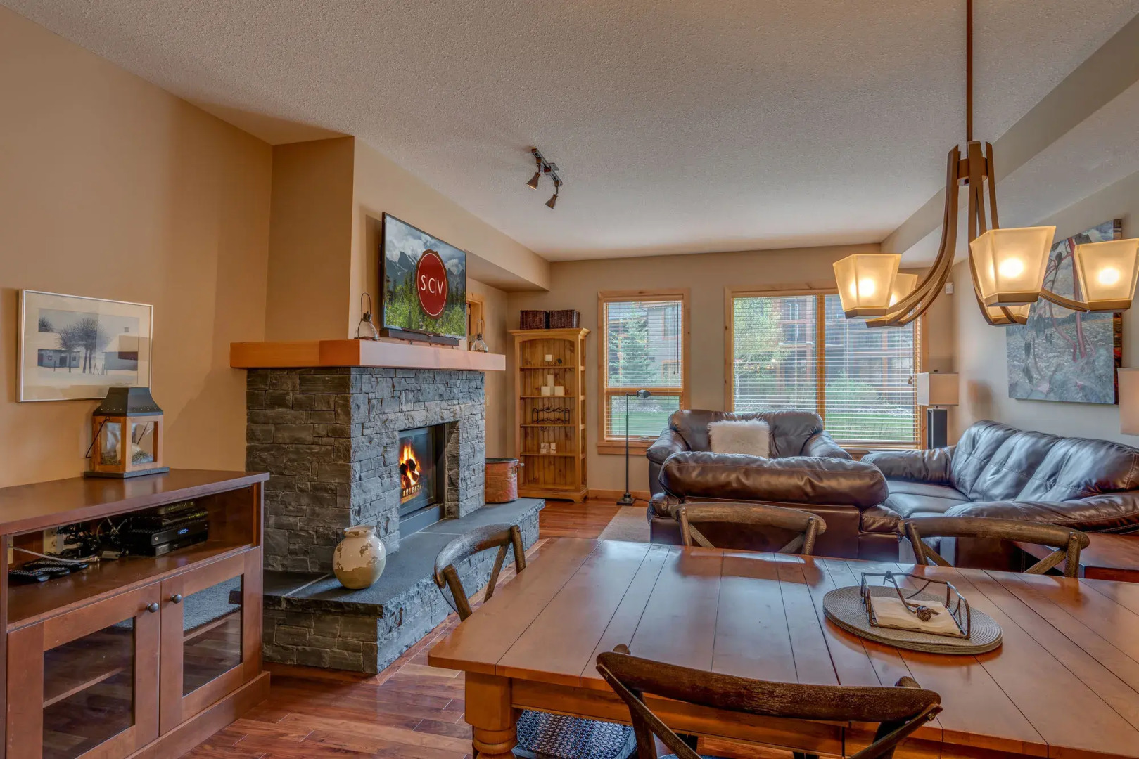 Rundle Cliffs Lodge by Spring Creek Vacation