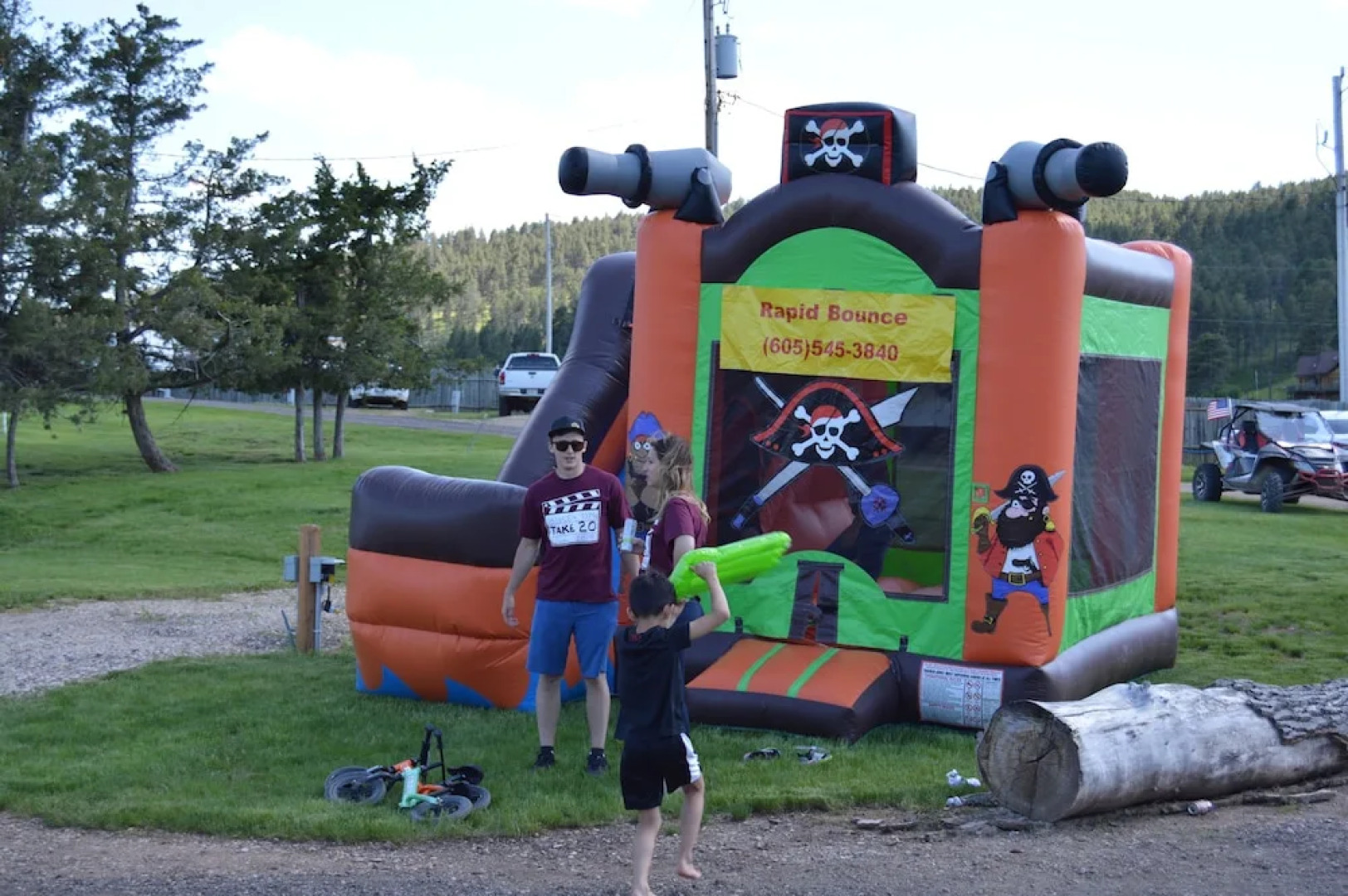 No Name City Luxury Cabins & RV