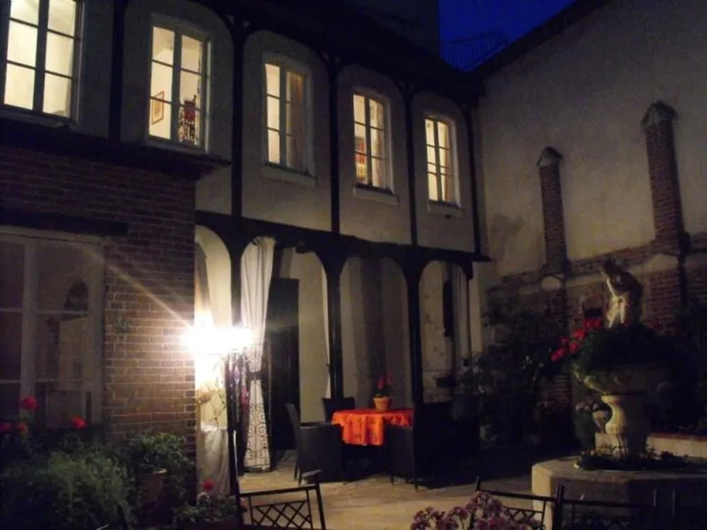 Le Montant au Palais