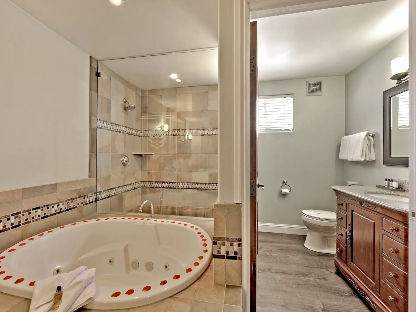 Secrets Inn Lake Tahoe