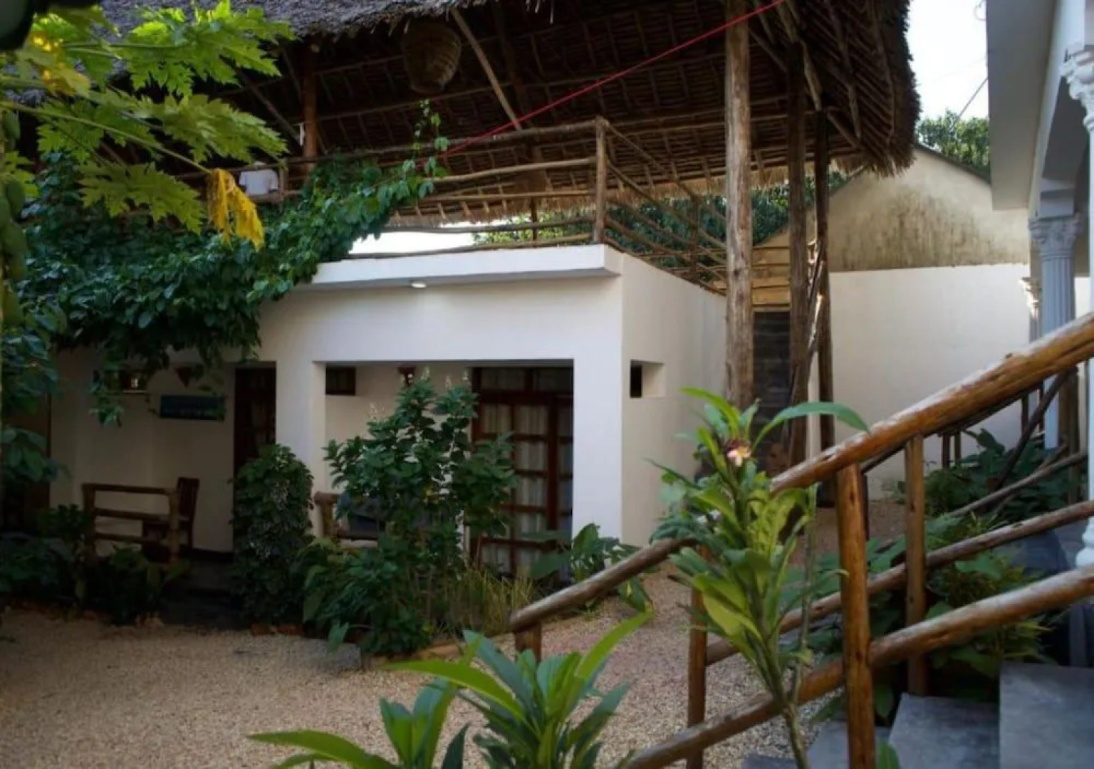 La Fontana Restaurant & Bungalows