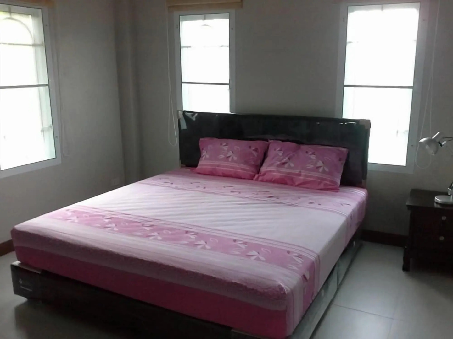 Krisada Beach Resort