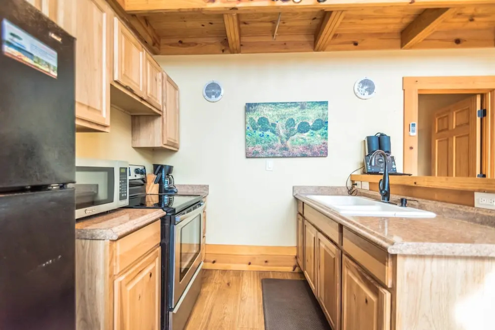 River Rd. Treehouses- Whippoorwill Haus 1 Bedroom 1 Bathroom Cabin