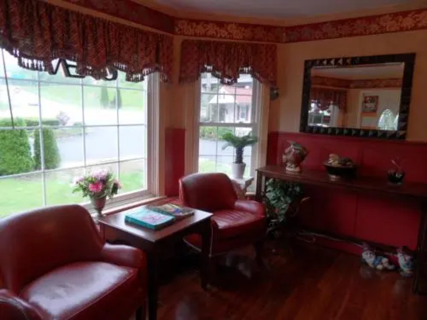 Seven Dwarfs Motel and Cabins