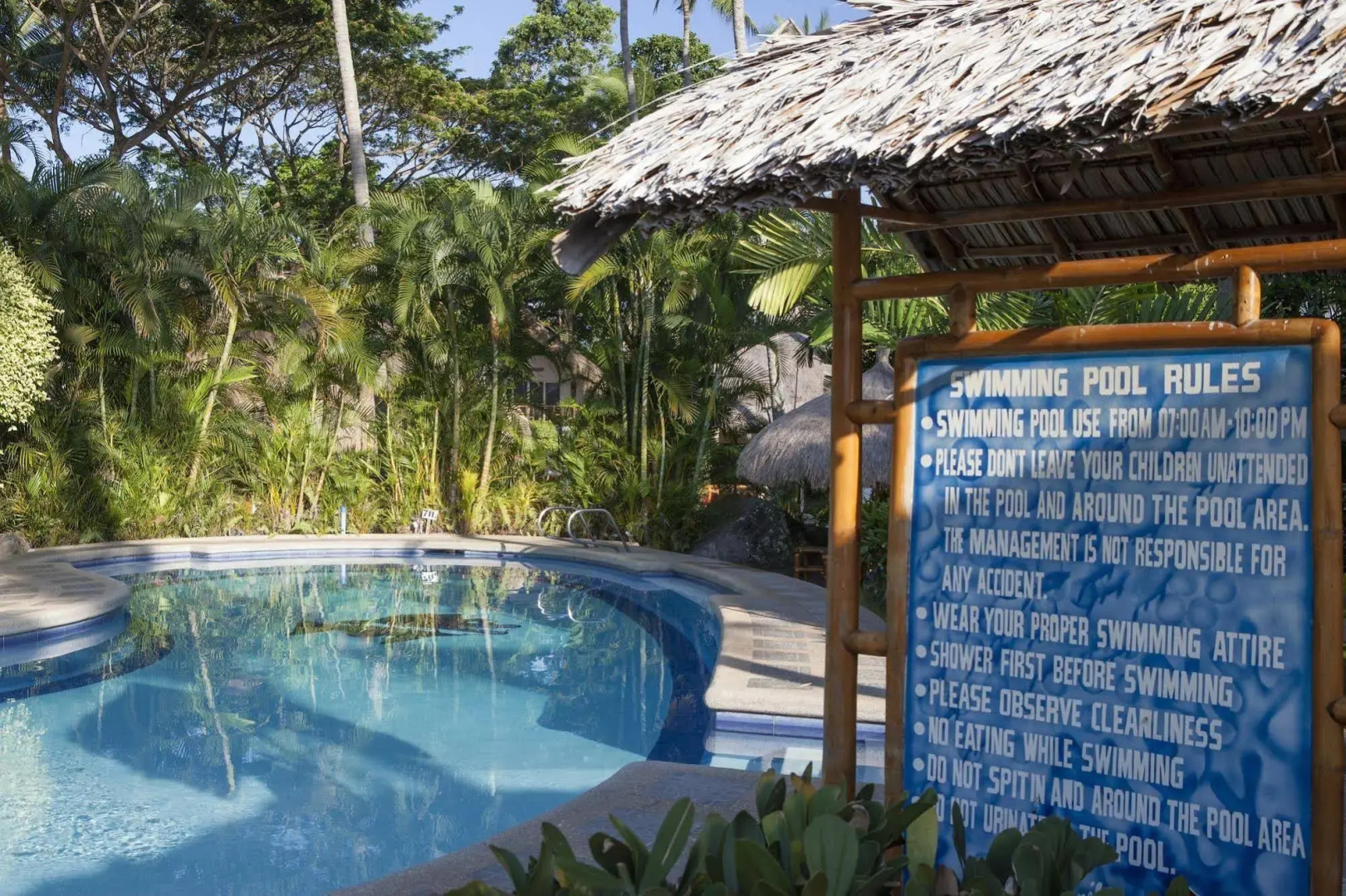 Pura Vida Beach & Dive Resort