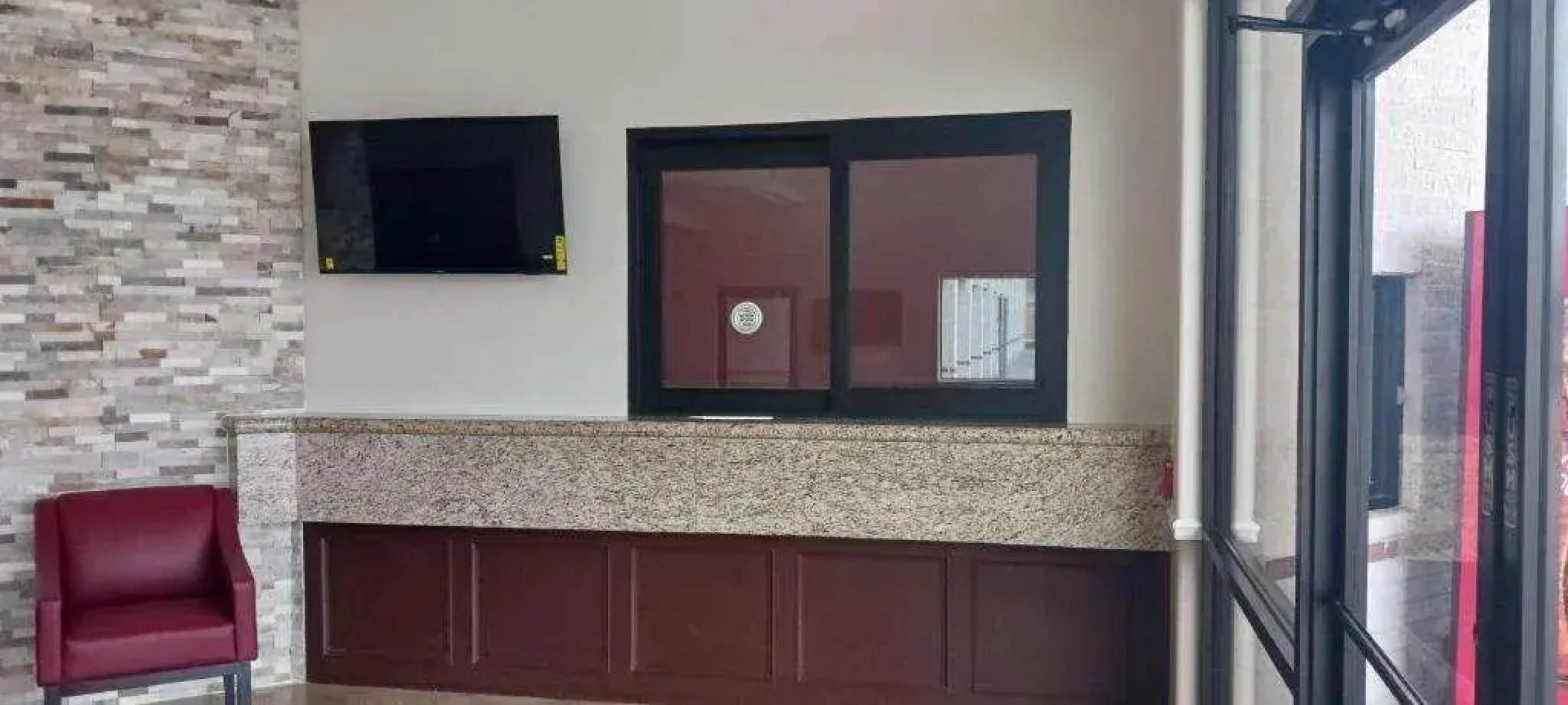 Americas Best Value Inn & Suites