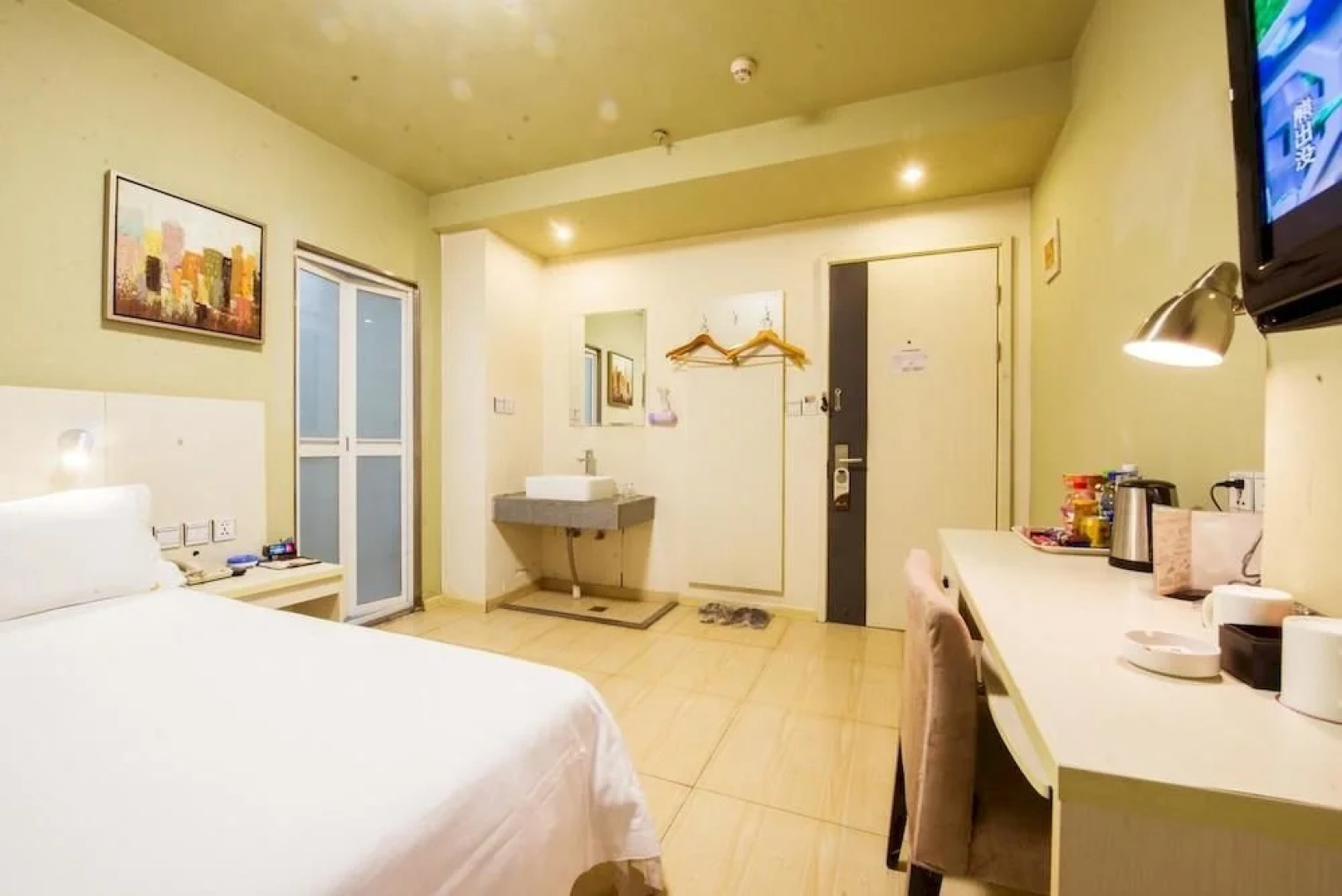 Bai Wei City Inn Puyang Stadium