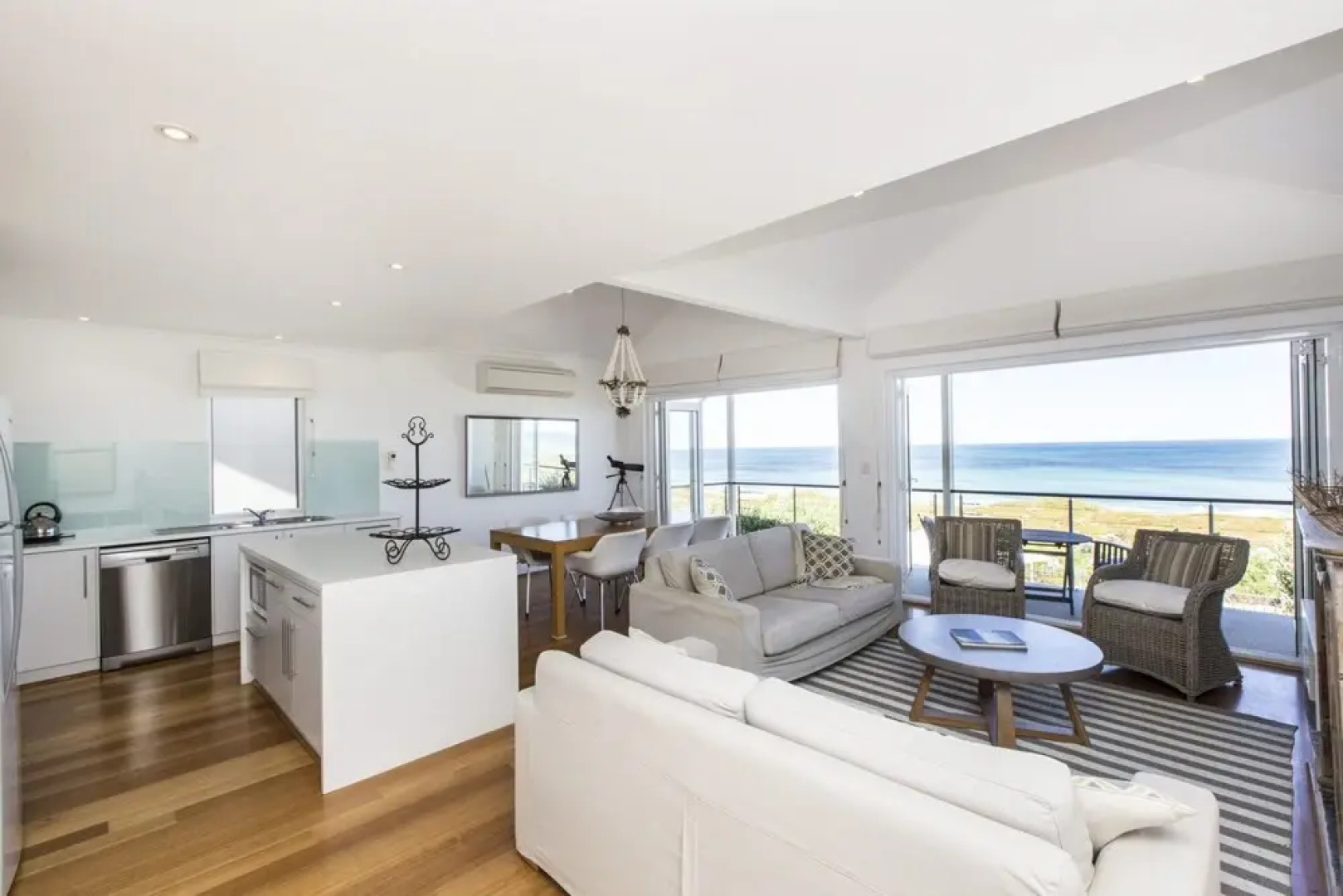 Ledge Point Village - Villa 11 - Beachfront Ocean Views