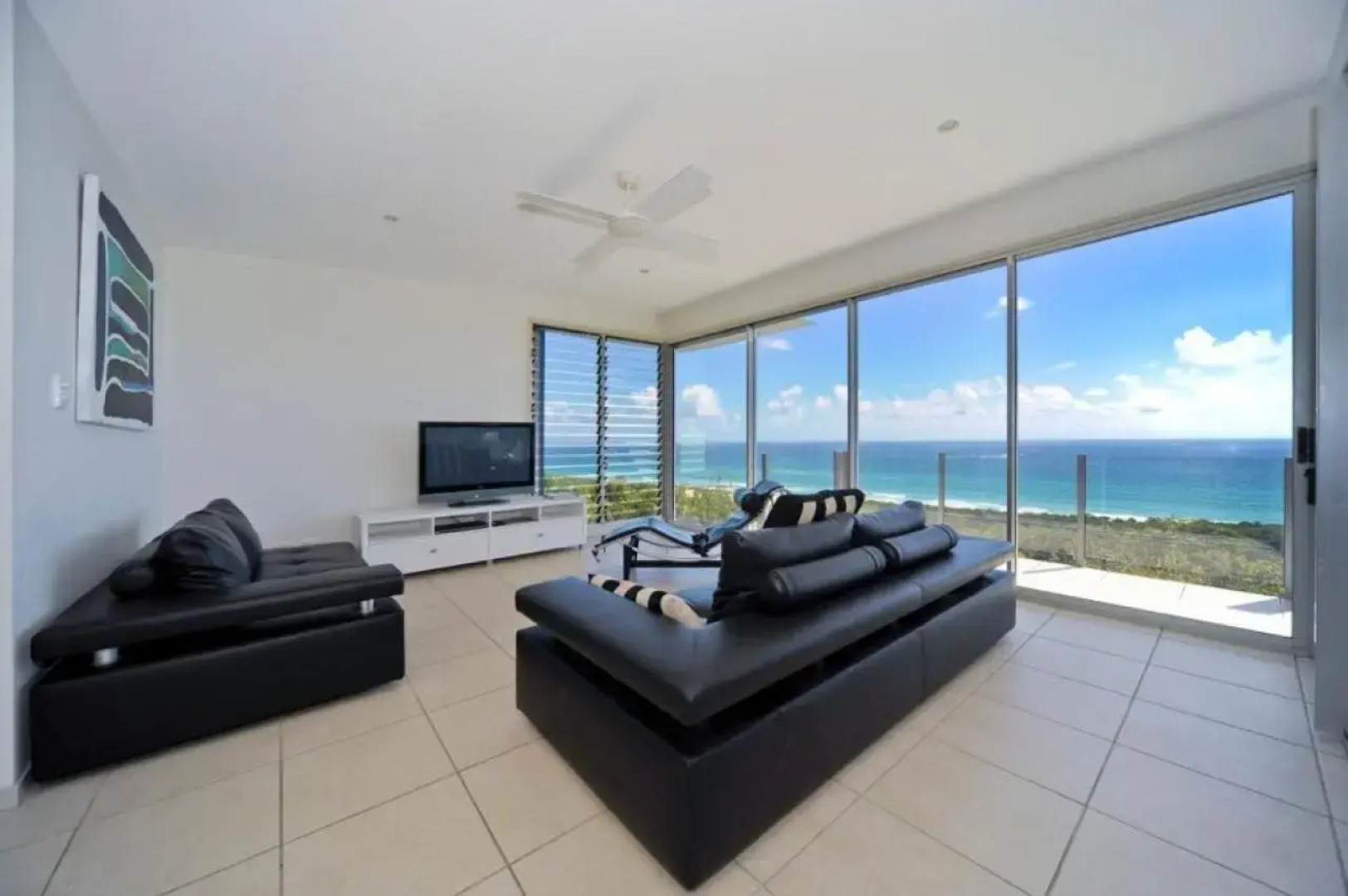 Oceanside 4 Bedrooms