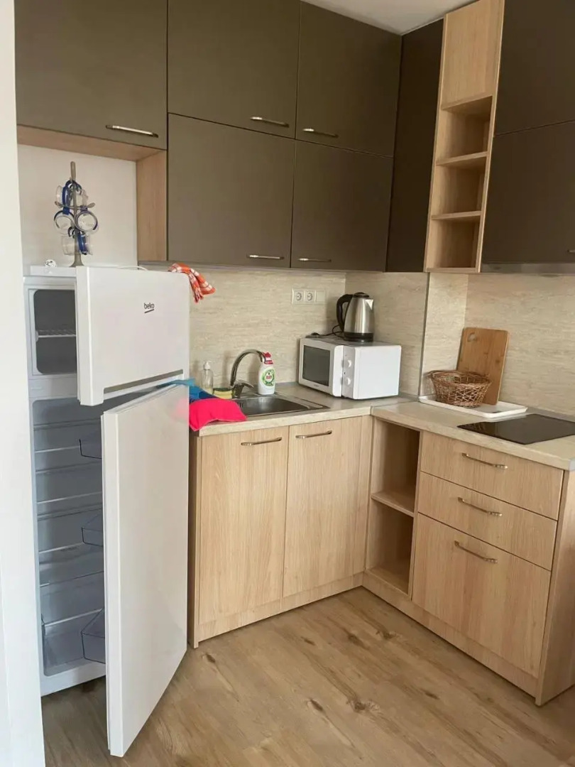 Felicita Aivazovski Park Ap H28