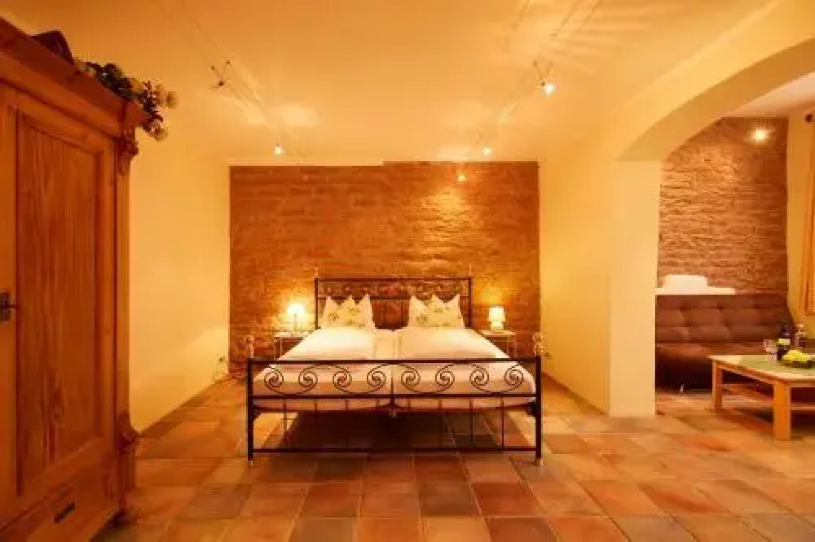 HEINRICHs winery bed & breakfast